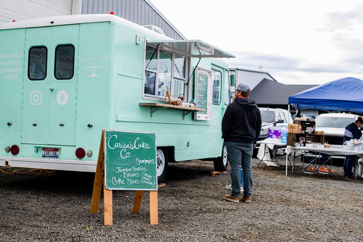 Carissa's Cakes Food Truck Vendor